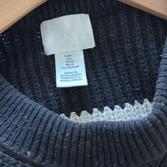 Striped Knit Sweater with Side Slits - Picture 4 of 5